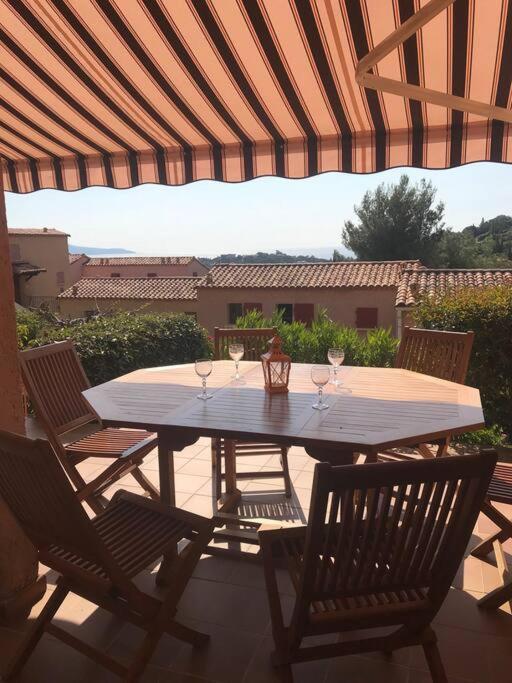 Terrasse De 30M2 Vue Mer Panoramique 1 Chambre Appartement Cavalaire-sur-Mer Buitenkant foto